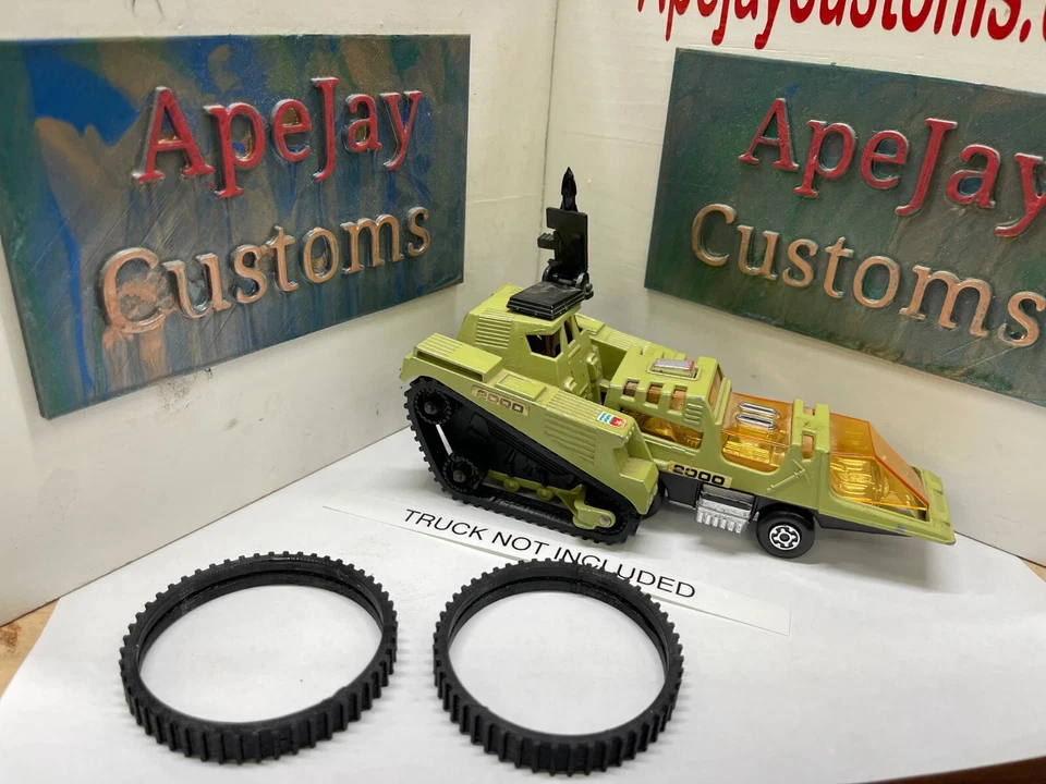 1 par de pistas nuevas para Matchbox Adventure 2000 Raider Commander K-2001 Lesney Foto 1 de 2