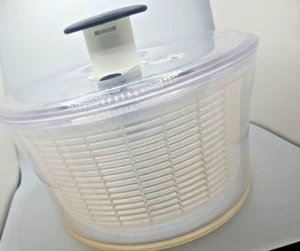 VGC OXO Good Grips Salad & Herb Spinner. Size Is 6.5”x10”(A11) - Picture 1 of 7