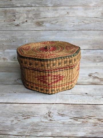 VINTAGE Sweet Grass Basket With Lid Octagon Dyed Straw 5.5" Cover