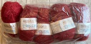 NEW 5 Skeins Moda-Dea Dream Yarn Raspberry 3773 Nylon/Acrylic Medium 4 93 yards - Picture 1 of 3