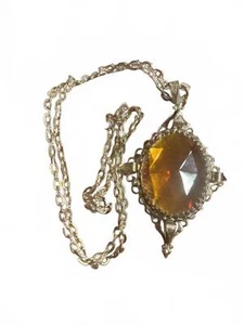 Elegant Vintage Gold Plated Pendant Necklace with Orange Gemstone - Picture 1 of 1