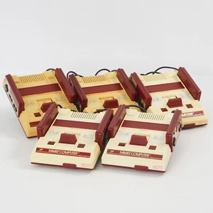 VENTA AL POR MAYOR Nintendo Famicom Lote de 5 Consolas Envío GRATIS FUNCIONANDO PROBADO FC0401 - Imagen 1 de 23