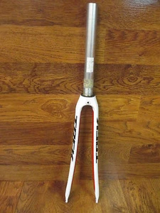 TREK RACE CARBON 700C FORK 1 1/8" - x 9 1/2" STRAIGHT STEERER - Picture 1 of 7