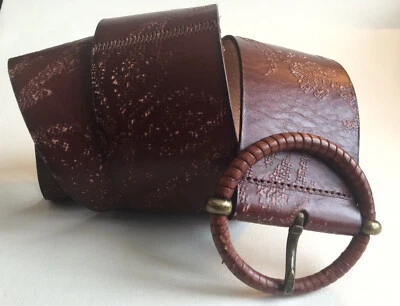 FOSSIL Mujer Ancho Floral Marrón Cuero Cinturón de Cadera Cuero Cubierto Latón Redondo  Foto 1 de 4