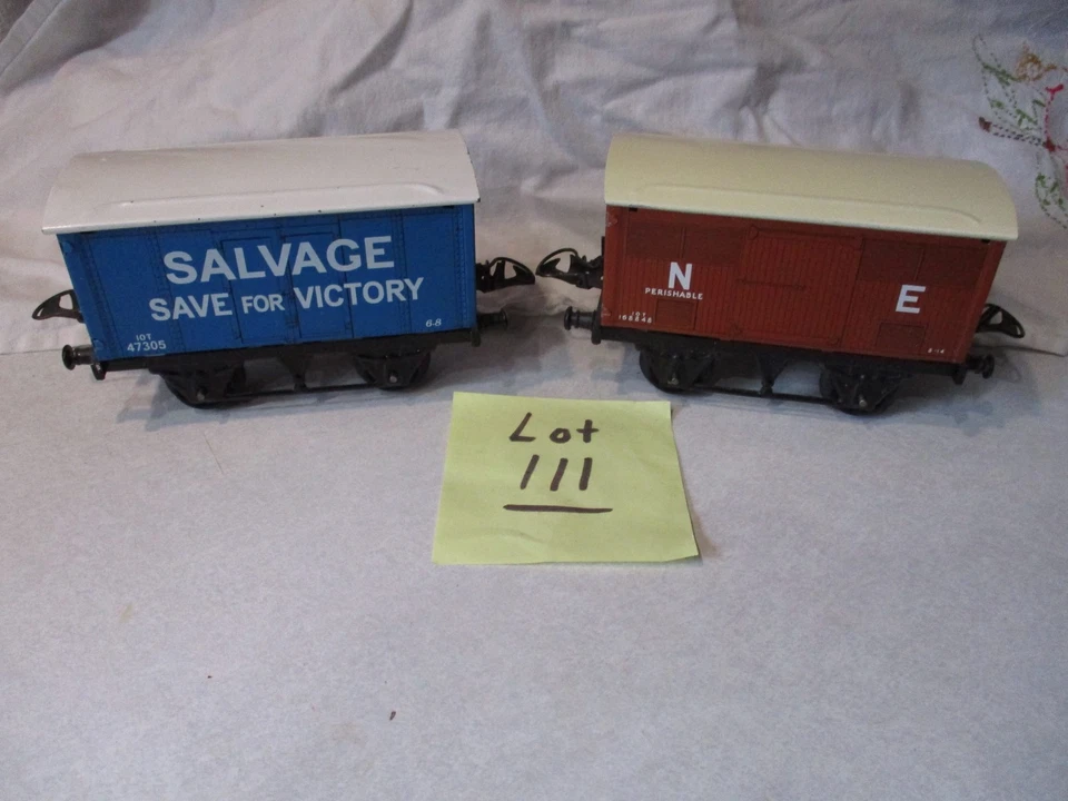 O gauge Hornby styled replica wagons, Salvage for Victory van, N.E. van - Image 1 of 2