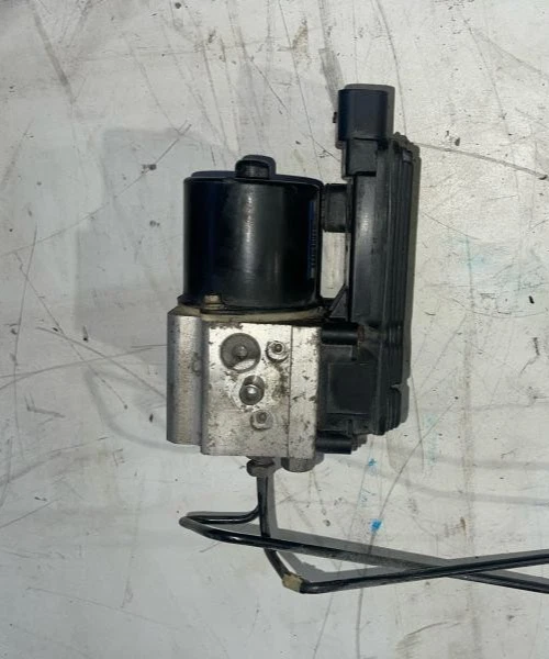 1999 - 2000 福特 F-250 F-350 Super Duty ABS 防锁制动泵组件二手。 — 第 1/1 张图片