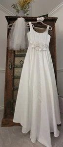 Vtg Size 8 Jessica Mcclintock for Dillard's Ivory Satin Wedding Dress & Veil - Picture 1 of 16