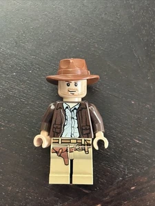 Lego Indiana Jones Minifigur #iaj001 dunkelbraune Jacke rotbraun Fedora - Bild 1 von 6