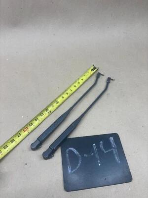 Juego de pares de brazos limpiaparabrisas Ford Mustang Mercury Capri 1979-1993 87 88 89 90 Foto 1 de 4