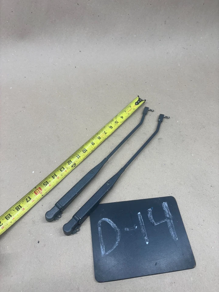 1979-1993 FORD MUSTANG MERCURY CAPRI WINDSHIELD WIPER ARMS PAIR SET 87 88 89 90 - Image 1 of 4