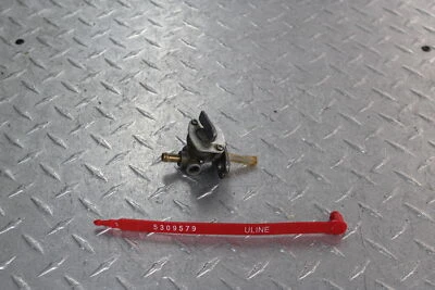 Yamaha TX750 1974 doble tanque de gasolina grifo de combustible válvula de cierre Foto 1 de 4