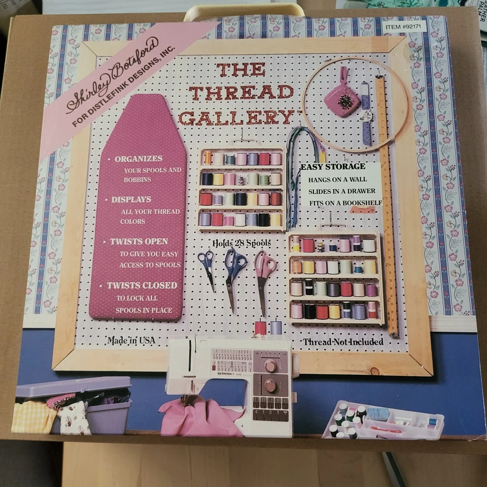 Soporte de estante de rosca de 4 niveles de plástico de 28 carretes de colección cuelga en una pared hecho en EE. UU. Foto 1 de 4