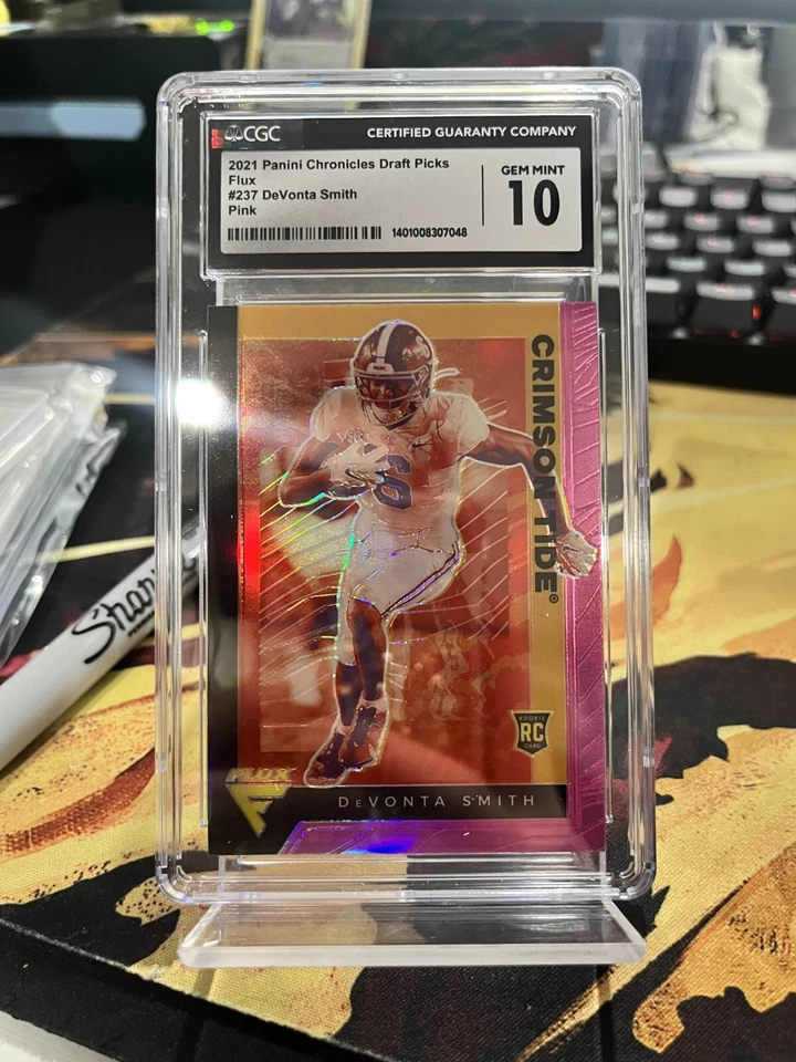 2021 Panini Chronicles Draft Picks Devonta Smith Flux Pink #237 CGC 10 - Image 1 of 2