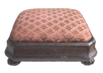 Escaso taburete antiguo victoriano 1860-1880 con incrustaciones de nogal con pies de porcelana negra Foto 1 de 4