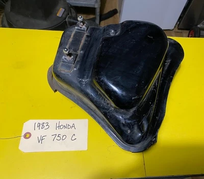 1982 1983 Honda Magna V45 VF750C резервный топливный бак. (Изящный однотонный) - Изображение 1 из 3