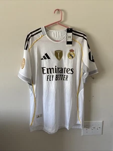 Camiseta de fútbol Adidas Kylian Mbappe #9 Real Madrid 2025/26 parche de WC talla XL nueva con etiquetas - Imagen 1 de 6