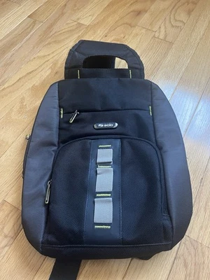 Solo New York Crossbody - Imagem 1 de 3