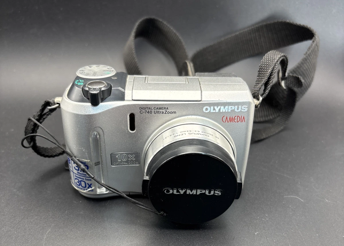OLYMPUS デジタルカメラ C-740 Ultra Zoom オリンパス、光学10倍ズームシリーズに320万画素機「C-740 Ultra Zoom」