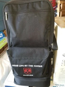 TOhei DVD-220S Portable DVD Player And Monitor Compete Set - Picture 1 of 8