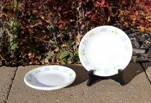 Juego de 3 platos Corelle FORGET ME NOT pan/mantequilla aperitivo postre lateral 6,75" - Imagen 1 de 2