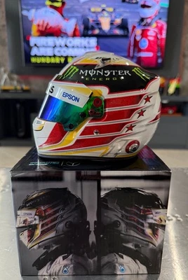 Casco Lewis Hamilton escala 1:2 2016 Mercedes AMG Petronas F1 - raro Foto 1 de 4