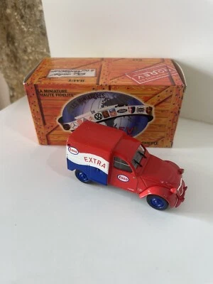Voiture miniature Norev Hachette  2CV AZU 1954 ESSO 1/43 BOITE Collection C8 - Photo 1/4