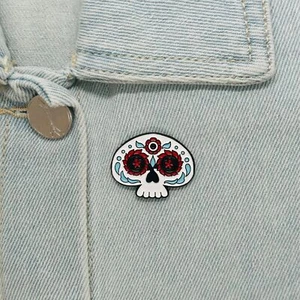 ✨Sugar Skull Enamel Pin Dia de Muertos Red & White Flowers Black Halloween New✨ - Picture 1 of 6