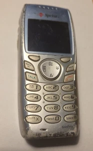 Vintage Sanyo RL-4920 Sprint Phone Untested No charger - Photo 1 sur 5
