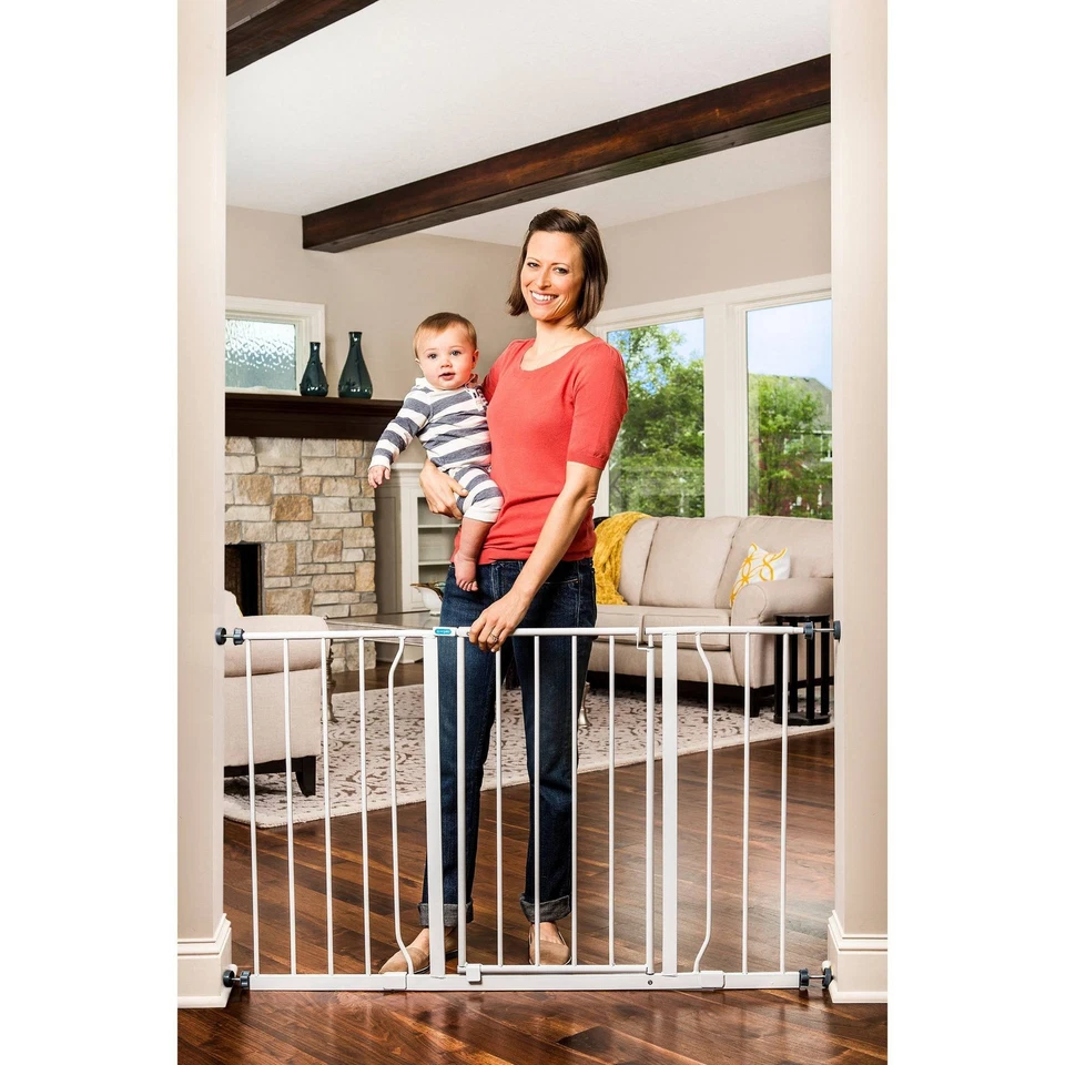 Easy Open 47-Inch Super Wide Walk Thru Baby Gate, Kit Bônus, Inclui 4-Inch... - Imagem 1 de 4