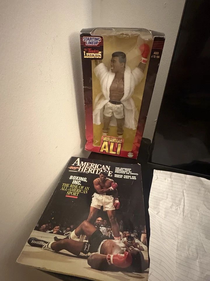 Memorabilia de Muhammad Ali (revista, figura de acción) Foto 1 de 3