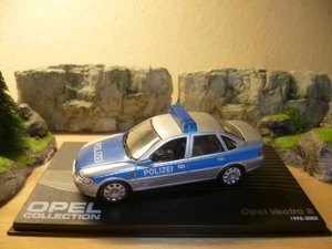 Modellauto Opel Vectra - B - Stufenheck,  Polizei,  Maßstab 1:43 !!! - Bild 1 von 12