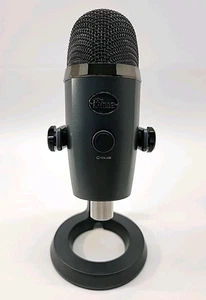 BLUE YETI Podcasting USB Wired Microphone With Adjustable Stand Headphone Jack - Picture 1 of 7