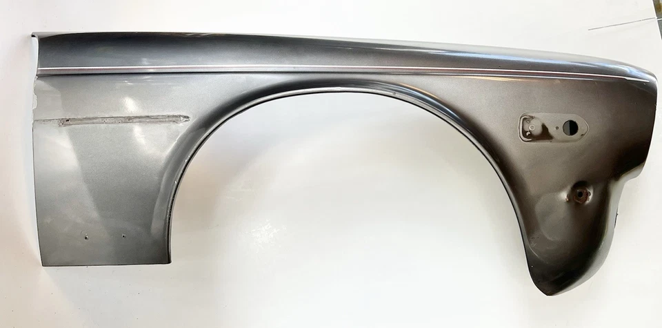 Guardabarros izquierdo conductor Jaguar 1979-1987 Jaguar XJ6 12 limpio Foto 1 de 4