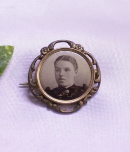 RUNDE JUGENDSTIL FOTOBROSCHE, UM 1910, VERGOLDET - Bild 1 von 12