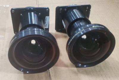 Navitar 640MCL2125, Proyector Eiki LG-210, 21mm f/2.5 Lente Brillante Foto 1 de 4