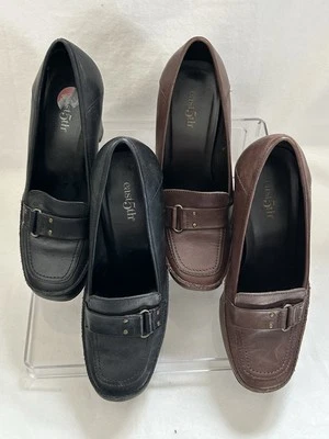 Leather Block Heeled Shoes, Women’s Size 5, East 5th Lot Of 2 Perfect Work Shoes - Image 1 of 4