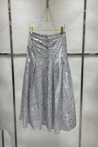 Trendy silk skirt medium size (msr.in description ) - Picture 1 of 3