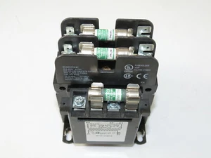 Cutler Hammer C0100E2AFB 100 VA Control Transformer Used - Picture 1 of 1