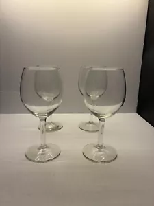 Crate and Barrel Wine Glasses Set of 4 New in Box 7" Tall - Picture 1 of 4