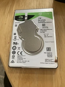 Seagate Barracuda 1TB 2.5 HDD SATA 7mm 128Mb ST1000LM048 Hard Disk Laptop Pc - Picture 1 of 1
