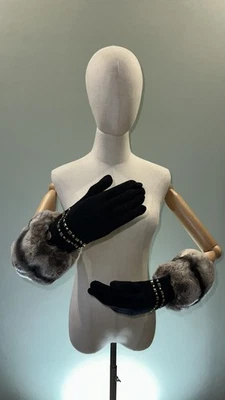 Class Roberto Cavalli Women's Black Wool Fur Gloves Size S - Image 1 of 4