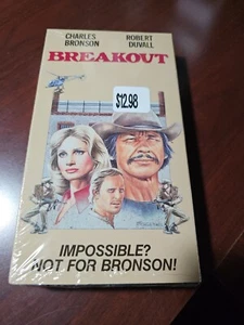 Breakout VHS Charles Bronson Robert Duvall - Picture 1 of 2