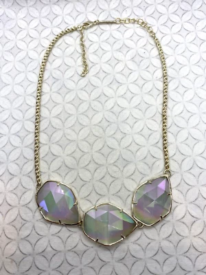 Collar Kendra Scott Connely Declaración Pizarra Iridiscente Connelly Acortado Foto 1 de 4