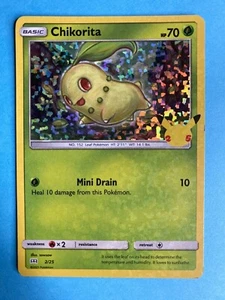 Pokémon TCG Chikorita Shining Fates 2/25 Regular Promo Holo - Bild 1 von 1