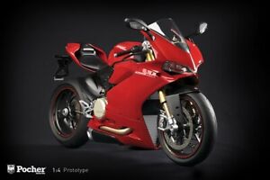 Pocher Ducati Superbike 1299 Panigale S - Red HK107 1:4 Assembly Model Kit
