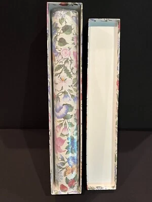 Crabtree & Evelyn  Summer Hill Drawer Liners 18” x 24” Six Sheets-NEW - Image 1 of 4