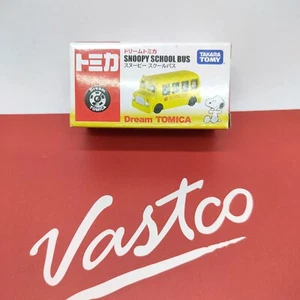 Takara Tomy Dream Tomica Peanuts Snoopy School Bus Diecast - Picture 1 of 6