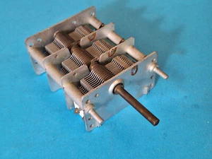 Tuning Capacitor ~ 3 Gang ~ 470pF + 500pF + 500pF ~ Standard size - Zdjęcie 1 z 12