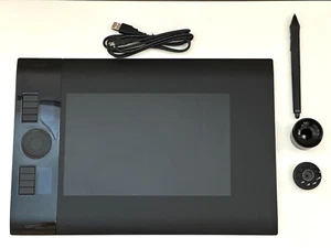 Wacom Intuos 4 Medium Graphic Drawing Tablet PTK-640 w Pen, Nibs, Cable - TESTED - Bild 1 von 6