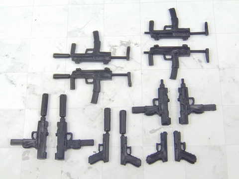 Custom Weapons 1:12 Scale DUAL WIELD Guns SMG Pistols Handgun 12 PCS Arsenal LOT Cover